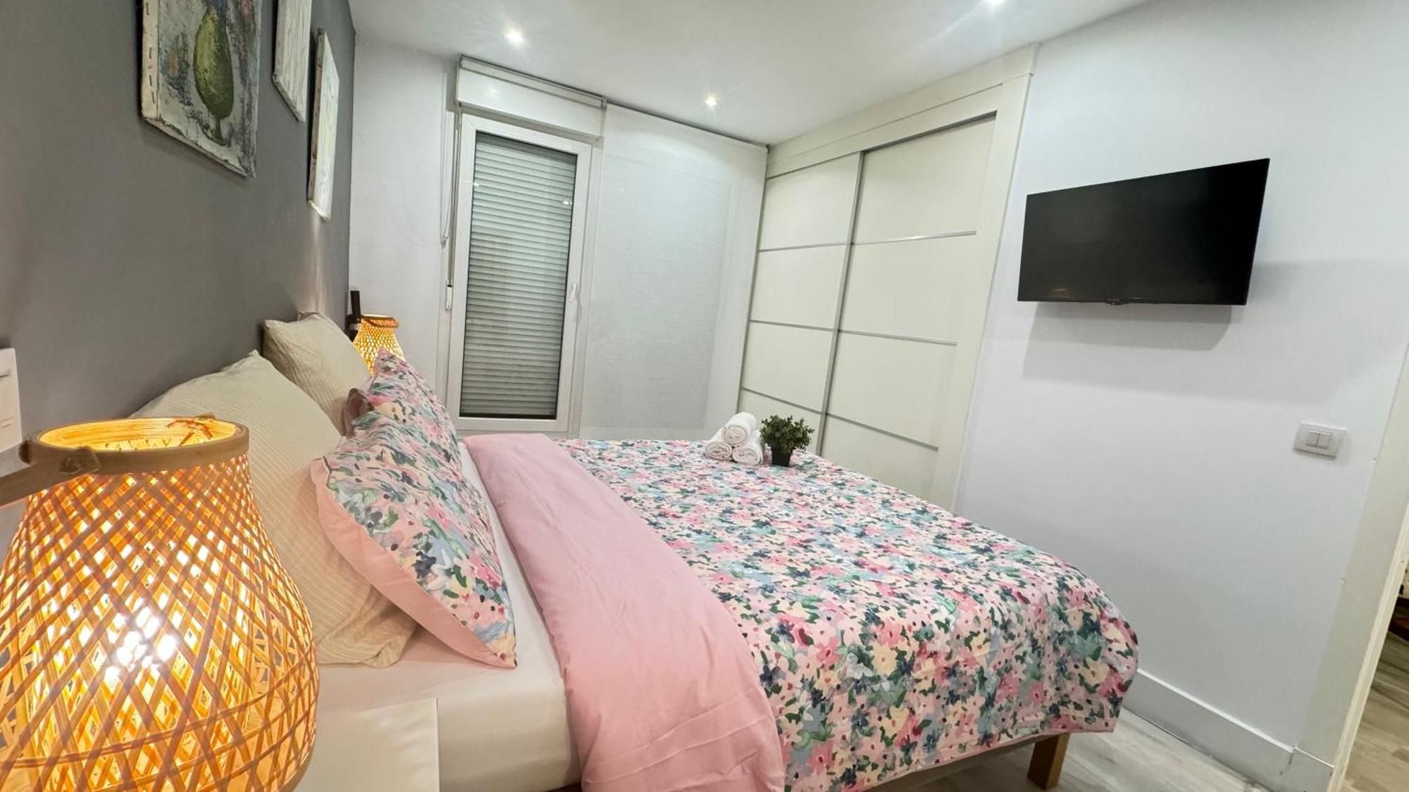 Center City, Puerta Del Sol Terraza Apartment Мадрид Екстериор снимка