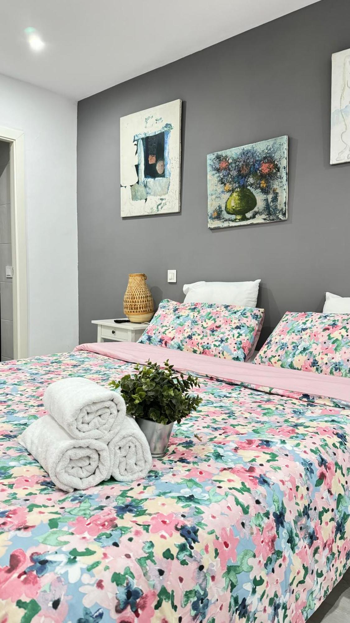 Center City, Puerta Del Sol Terraza Apartment Мадрид Екстериор снимка