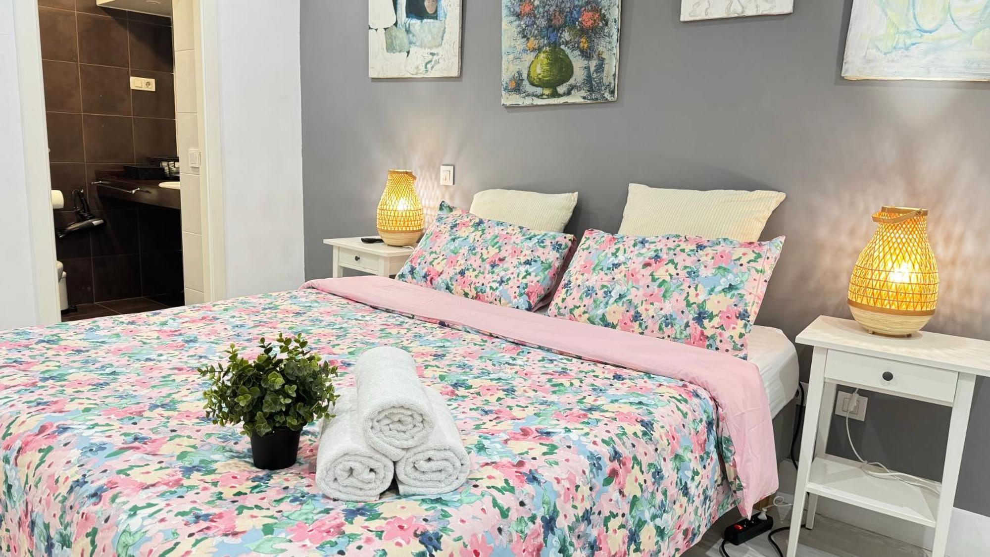 Center City, Puerta Del Sol Terraza Apartment Мадрид Екстериор снимка