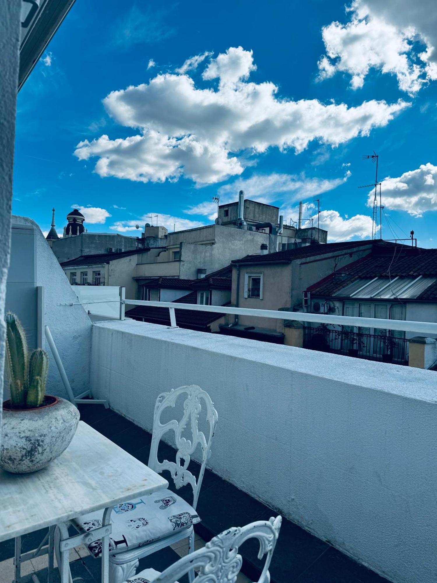 Center City, Puerta Del Sol Terraza Apartment Мадрид Екстериор снимка